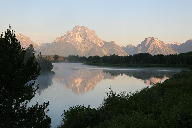21.JPG - The Tetons from Oxbow Bend at sunrise